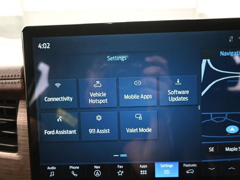 Used 2024 Ford Expedition Limited AWD/4WD image 19
