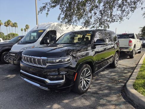 Used 2023 Jeep Grand Wagoneer Series III AWD/4WD image 3