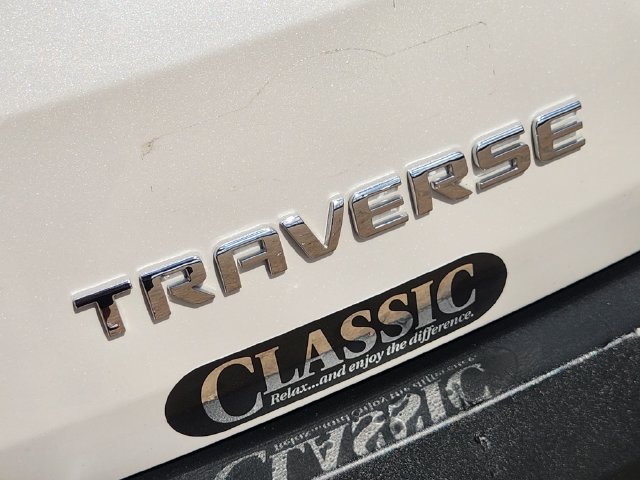 Used 2023 Chevrolet Traverse LT FWD image 9