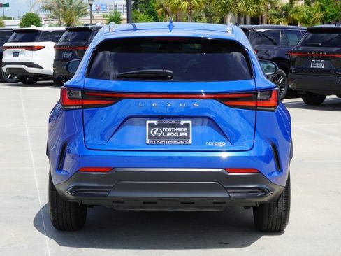 Used 2025 Lexus NX 250 FWD w/ Towing Package (2000 Lbs) image 7
