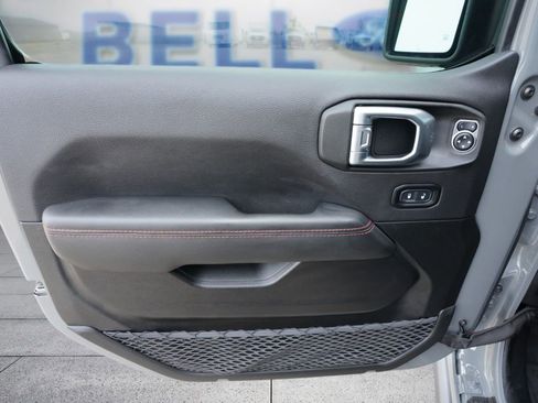 Used 2023 Jeep Wrangler Unlimited Rubicon image 14