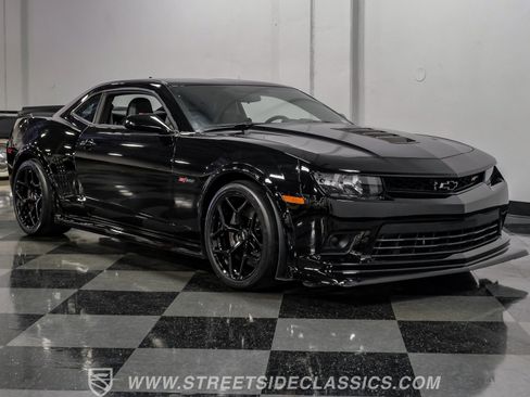 Used 2015 Chevrolet Camaro Z/28 RWD image 16