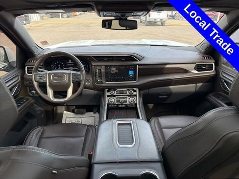 Used 2022 GMC Yukon XL Denali AWD/4WD image 2