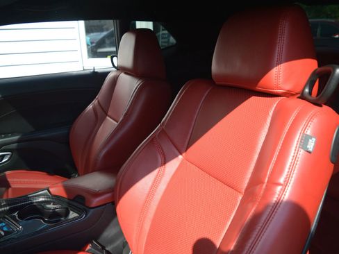 Used 2018 Dodge Challenger SXT Plus RWD image 12