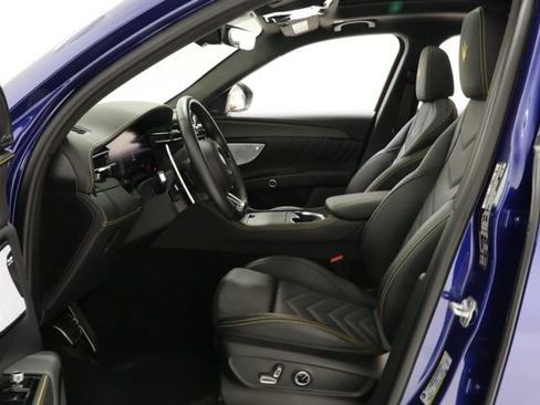 Used 2024 Maserati Grecale Trofeo AWD/4WD image 14