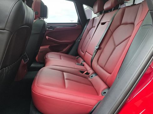 Certified 2025 Porsche Macan GTS AWD/4WD image 21