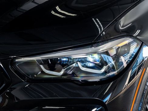 Used 2023 BMW X6 xDrive40i w/ M Sport Package image 13