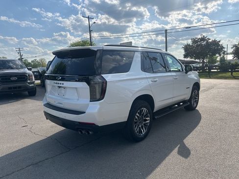 Used 2025 Chevrolet Tahoe Z71 w/ Z71 Off-Road Package AWD/4WD image 3