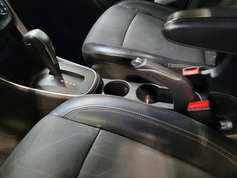 Used 2018 Chevrolet Trax LT w/ LT Convenience Package image 26