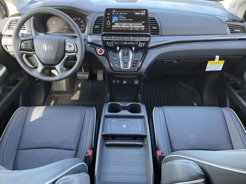 New 2026 Honda Odyssey Elite image 17