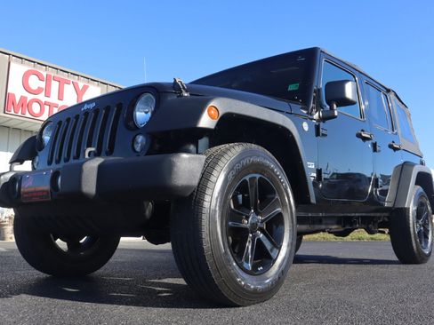 Used 2015 Jeep Wrangler Unlimited Sport w/ Quick Order Package 24S image 16