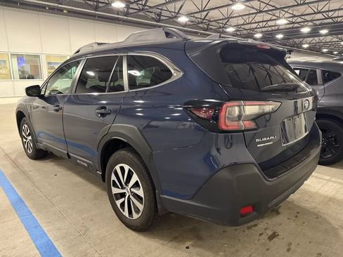 Used 2024 Subaru Outback Premium AWD/4WD image 4
