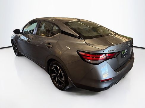 Used 2024 Nissan Sentra SV FWD image 5