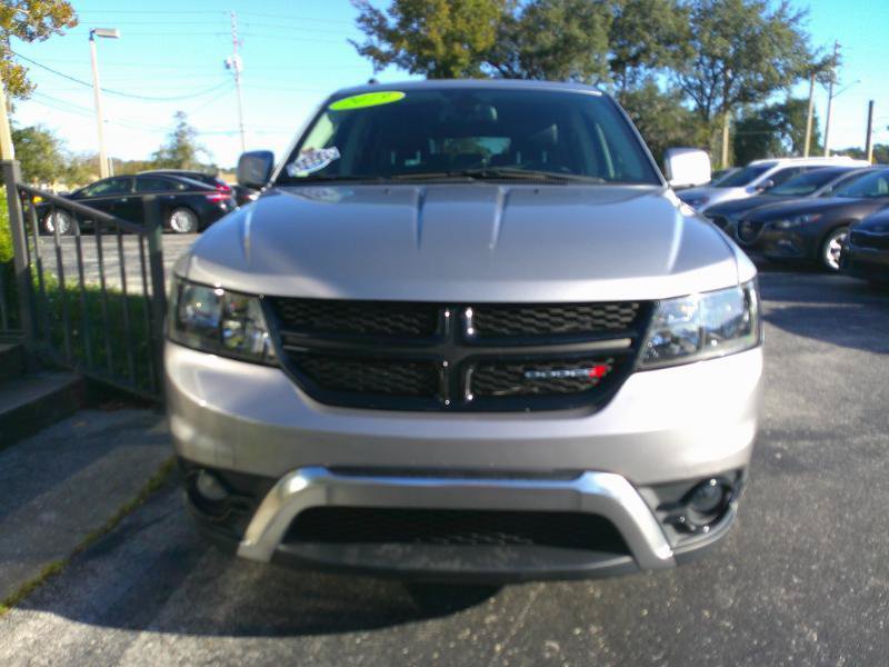 Used 2019 Dodge Journey Crossroad FWD image 3