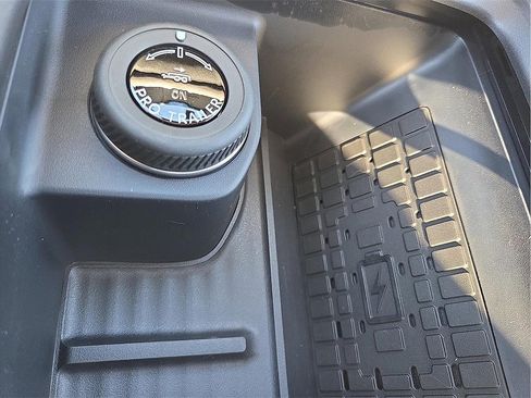 New 2025 Ford Expedition Max Active image 16