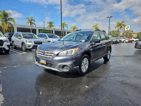 Used 2017 Subaru Outback 2.5i image 3