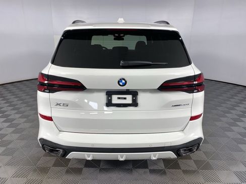 New 2026 BMW X5 xDrive40i w/ M Sport Package image 25