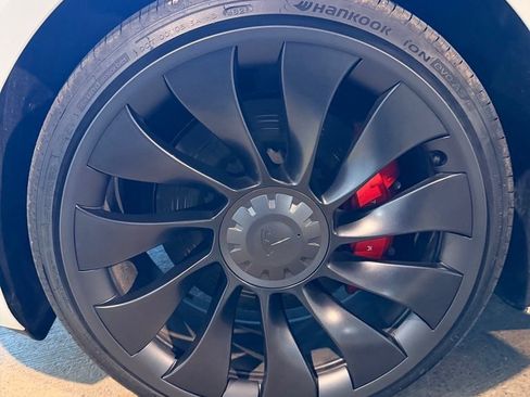 Used 2022 Tesla Model 3 Performance AWD/4WD image 10