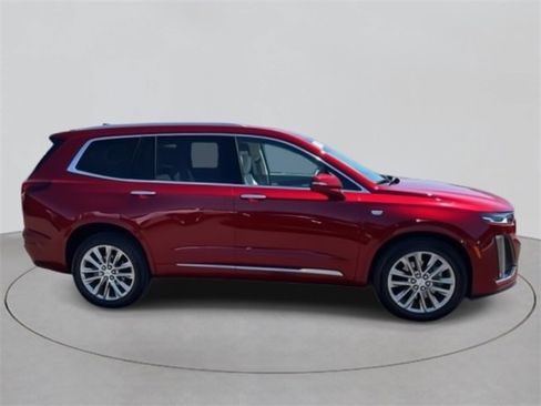 Certified 2023 Cadillac XT6 Premium Luxury image 6