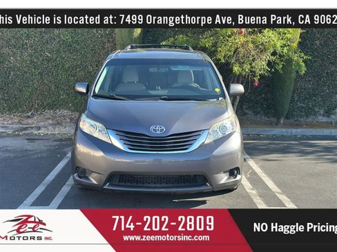 Used 2015 Toyota Sienna LE FWD image 3