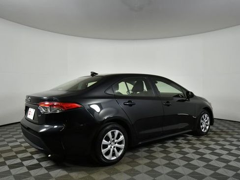 Used 2022 Toyota Corolla LE image 10