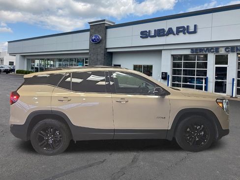 Used 2022 GMC Terrain AT4 w/ Infotainment Package II image 8