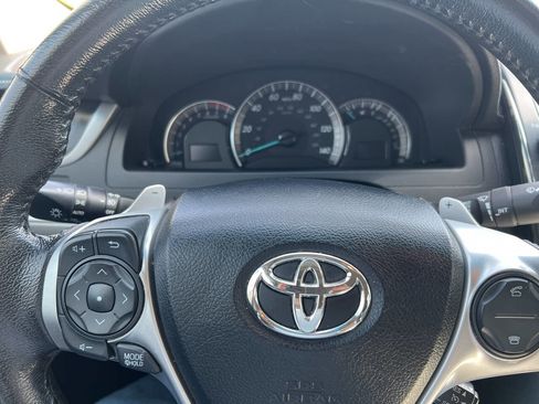 Used 2012 Toyota Camry SE image 10