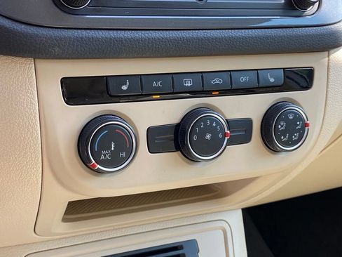 Used 2016 Volkswagen Tiguan S FWD image 19
