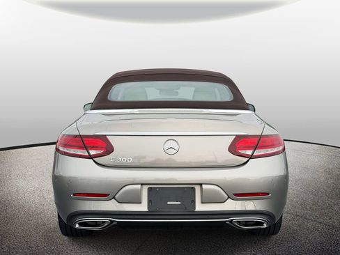 Used 2019 Mercedes-Benz C 300 Cabriolet image 4