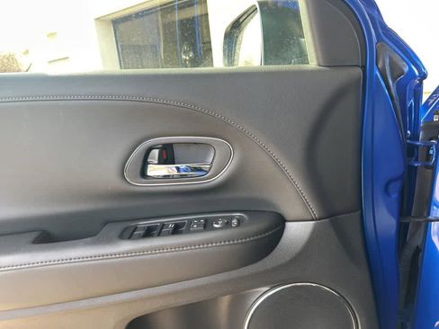 Used 2022 Honda HR-V EX-L image 23