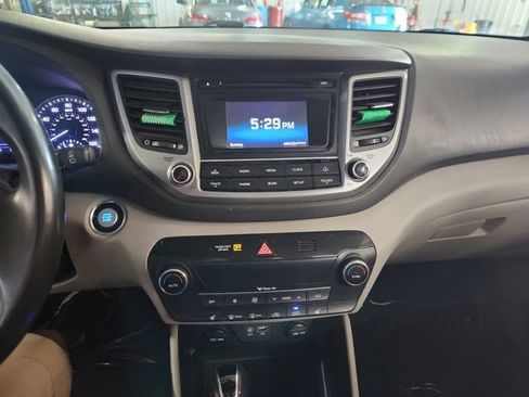 Used 2017 Hyundai Tucson Value AWD/4WD image 14