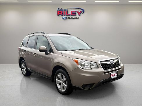 Used 2016 Subaru Forester 2.5i Premium AWD/4WD image 7