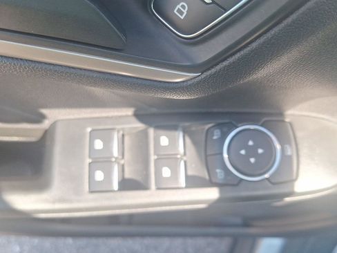 Used 2022 Ford Escape S AWD/4WD image 19