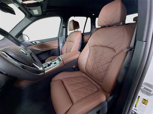 New 2026 BMW X5 xDrive40i w/ Climate Comfort Package image 12