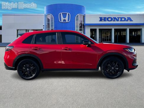 Used 2025 Honda HR-V Sport image 8