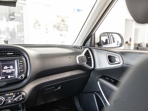 Used 2023 Kia Soul LX w/ Option Group 015 FWD image 35
