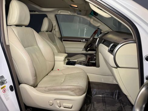 Used 2015 Lexus GX 460 w/ Premium Package AWD/4WD image 26