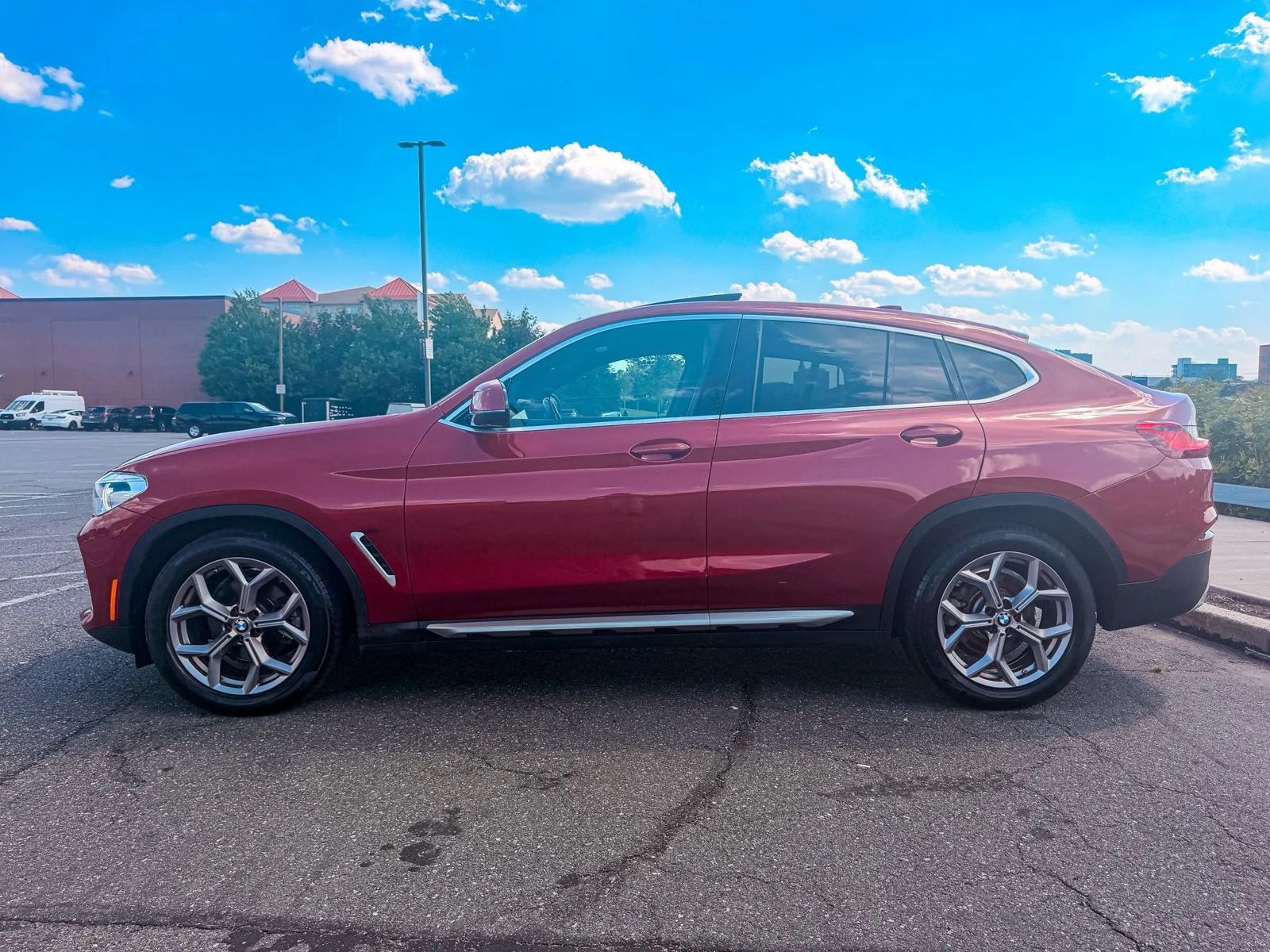 Used 2021 BMW X4 xDrive30i w/ Premium Package AWD/4WD image 8