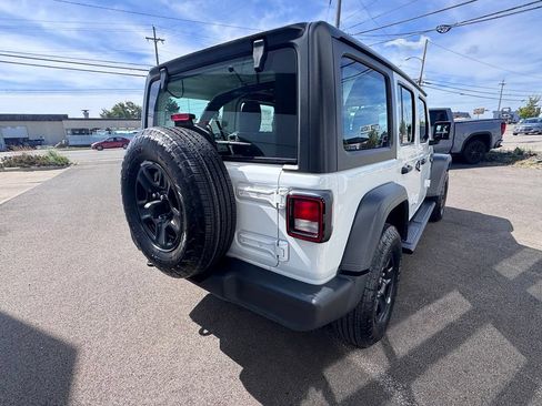 Used 2026 Jeep Wrangler Unlimited Sport AWD/4WD image 5
