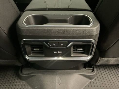 Certified 2023 Chevrolet Silverado 1500 High Country w/ Technology Package image 33