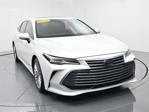 Used 2022 Toyota Avalon Limited w/ Advanced Safety Package FWD image 2