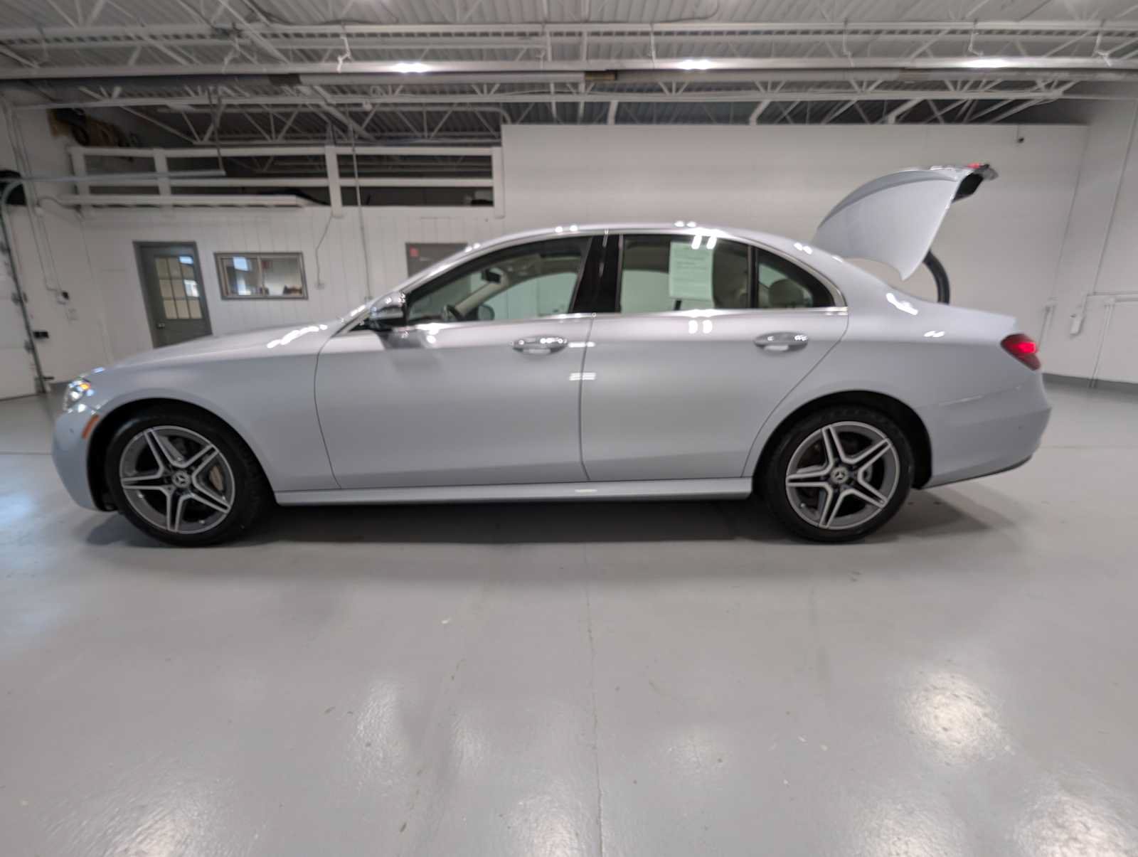 Certified 2022 Mercedes-Benz E 350 4MATIC Sedan image 13