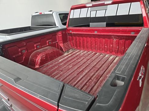 Used 2019 GMC Sierra 1500 SLT AWD/4WD image 5