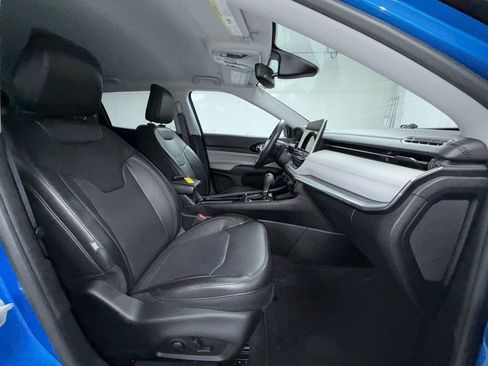 Used 2022 Jeep Compass Limited w/ Elite Group AWD/4WD image 5