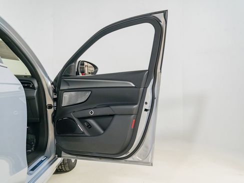 Used 2024 Maserati Grecale GT image 25