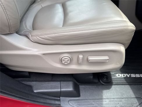 Used 2024 Honda Odyssey Touring image 38
