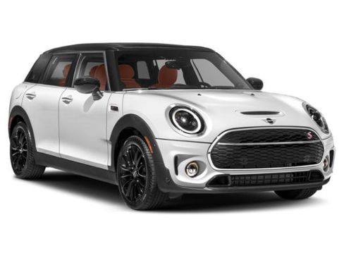 Certified 2023 MINI Cooper Clubman S FWD image 6
