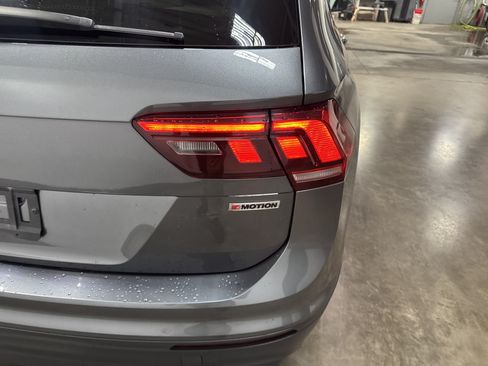 Used 2019 Volkswagen Tiguan SE w/ Panoramic Sunroof Package AWD/4WD image 37