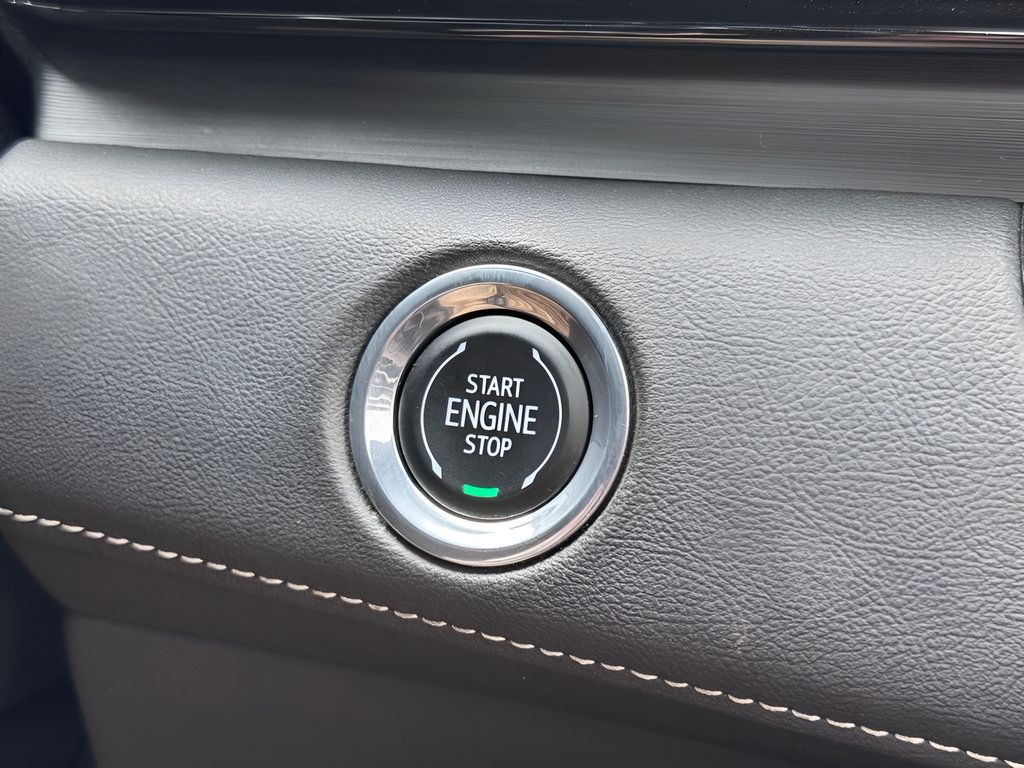 Used 2023 Cadillac Escalade Sport AWD/4WD image 19