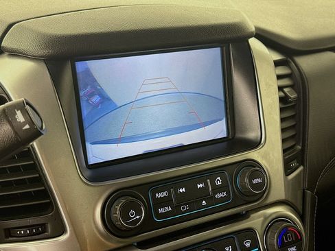 Used 2019 Chevrolet Suburban Premier AWD/4WD image 17
